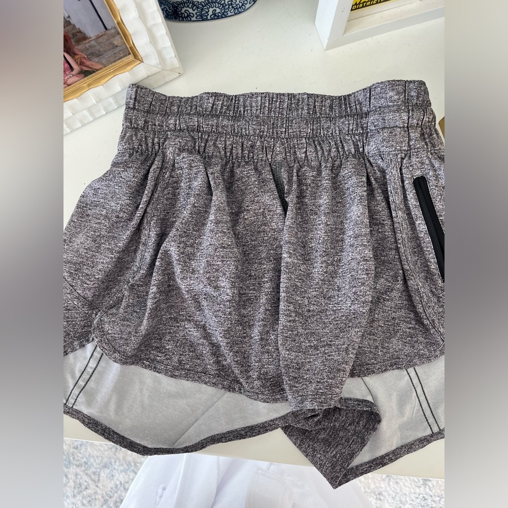 Lulu Lemon Tracker Shorts size 4